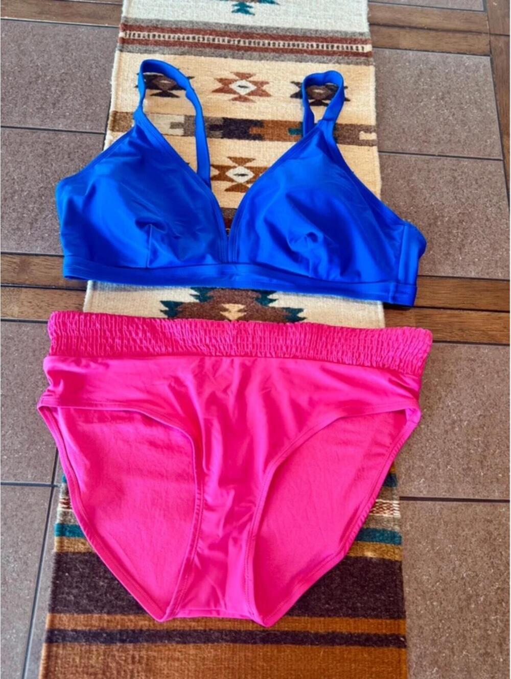 Swim set 1x bottom, 2x top